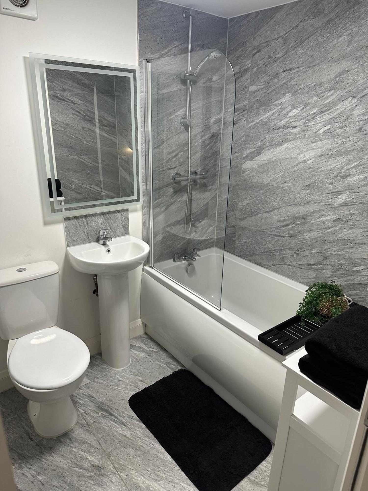 Beautiful Basement Apartment Margate Exteriör bild